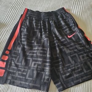 Nike Elite youth XL shorts